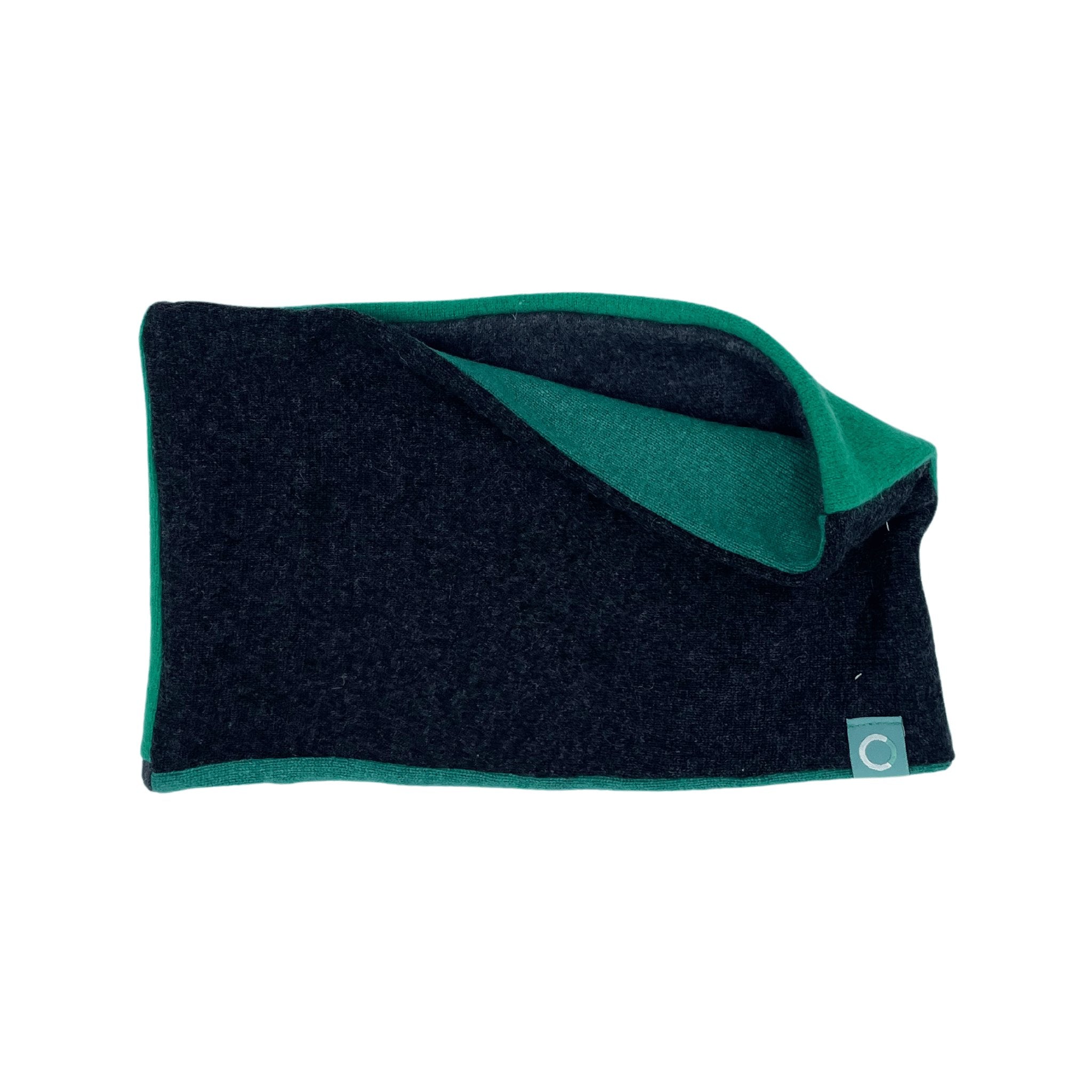 Recycled Neckwarmers | Regular - Green & Charcoal - Cashmere Circle