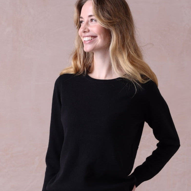Relaxed Round Neck Cashmere Sweater - Izzy