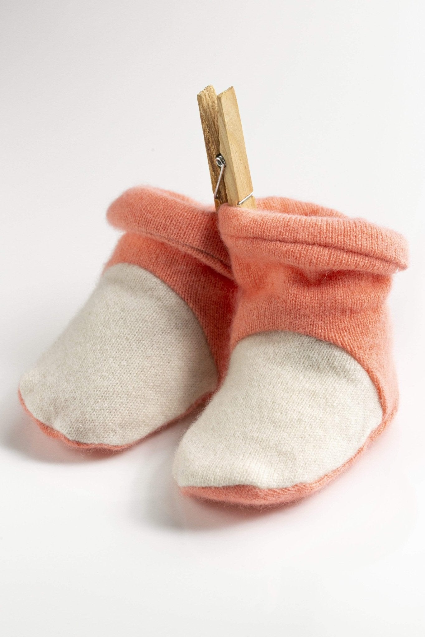 Recycled Baby Booties - Cashmere Circle